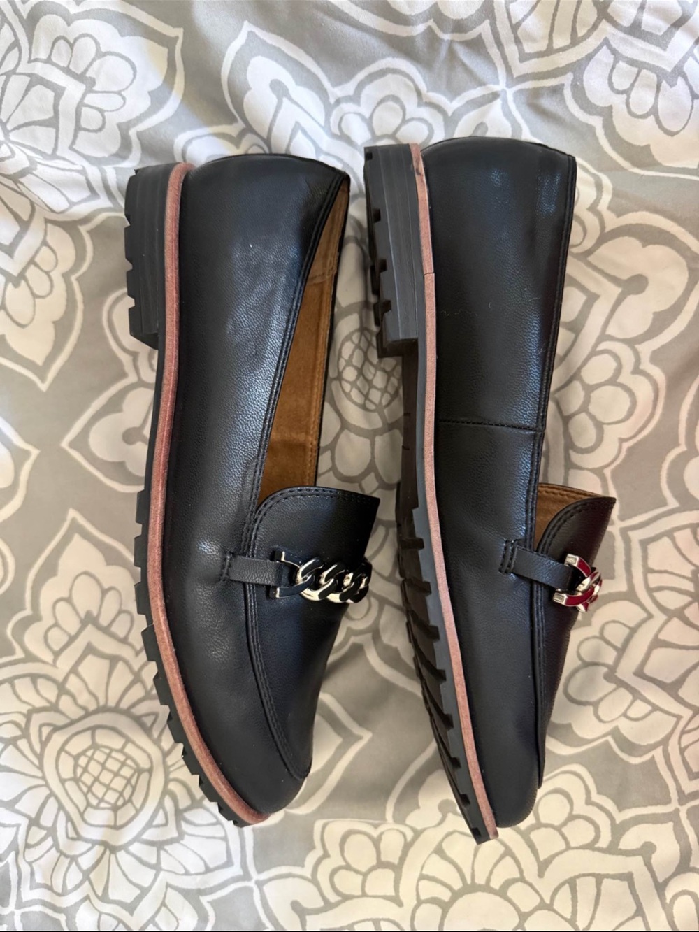 Size 7 Loafers - Picture 2 of 6